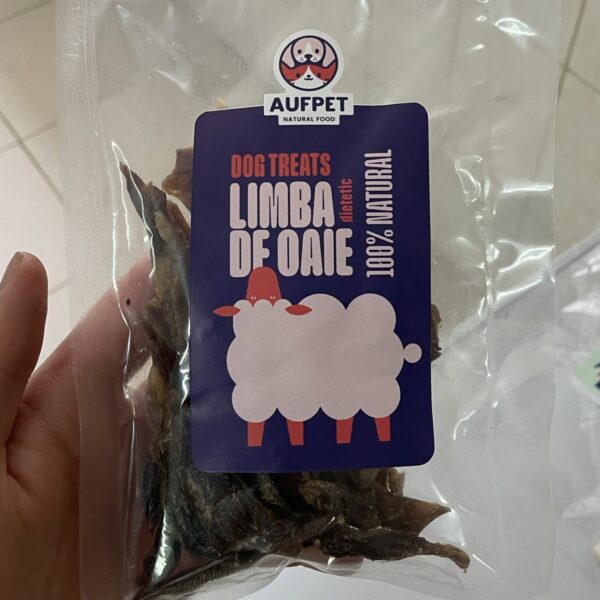Limba de Oaie felii Limba de oaie felii deshidratată e o gustare naturală și hrănitoare recomandată pentru câini de toate rasele și dimensiunile, începând de la vârsta de 3 luni, inclusiv pentru femelele gestante și cele care alăptează.