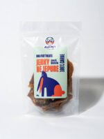 Jerky de Iepure Bucăți de fileu de iepuraș.Recompensă hipoalergenică, o salvare pentru proprietarii de animale alergice.Carnea de iepure provenită de la ferme este o sursă valoroasă de proteină dietetică de înaltă calitate, vitamine și minerale.&nbsp;